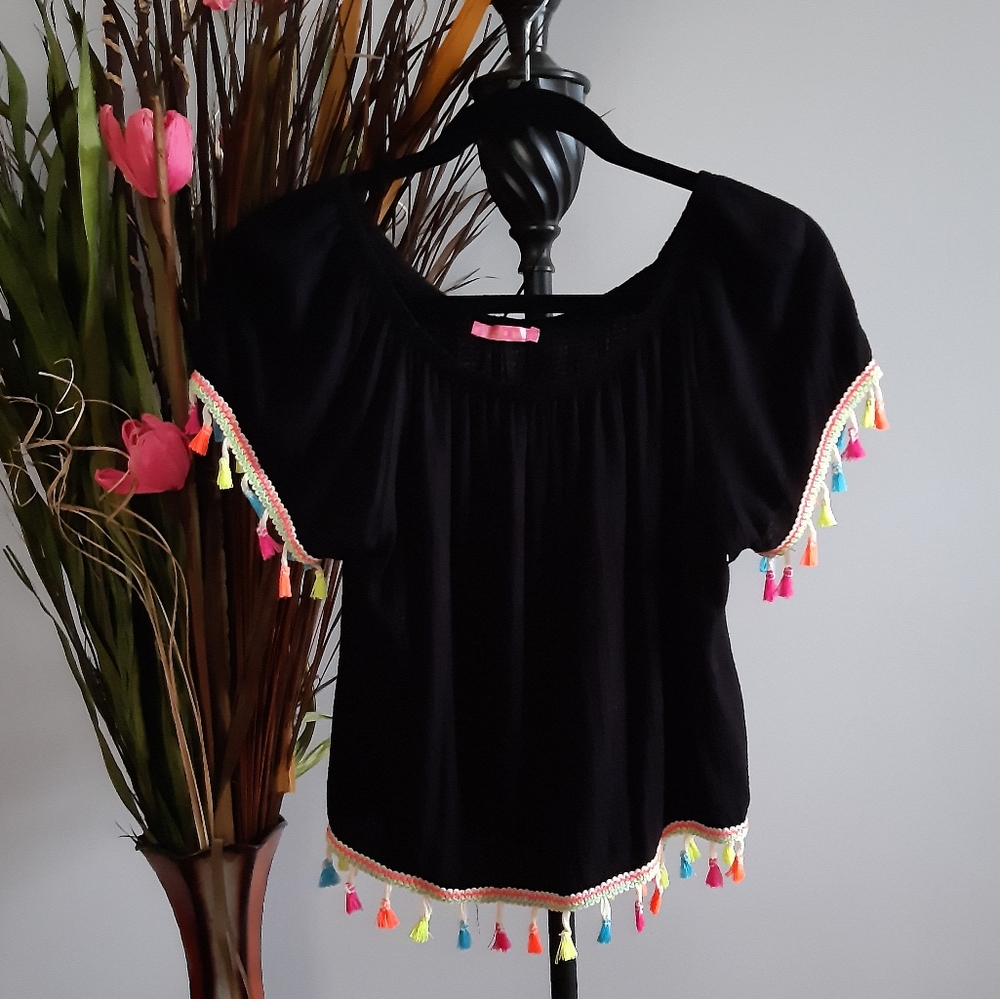 🍁Black Top/Shirt